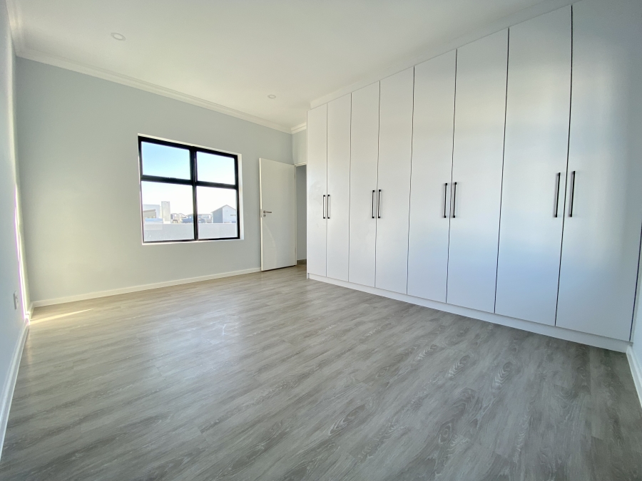 4 Bedroom Property for Sale in Sandown Western Cape
